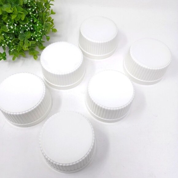Set of 6 White Soufflé Dishes | 6 oz | Classic Round Ramekins | Oven | Microwave - Picture 3 of 5